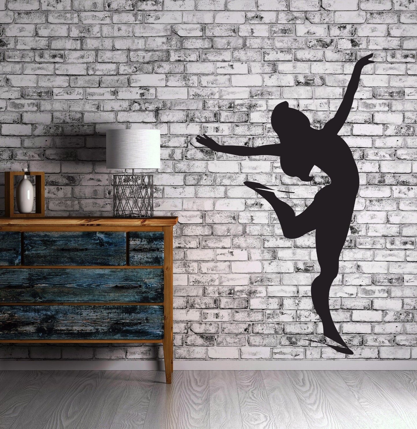 Wall Vinyl Decal slender figure girl figure skater Sticker (n601)