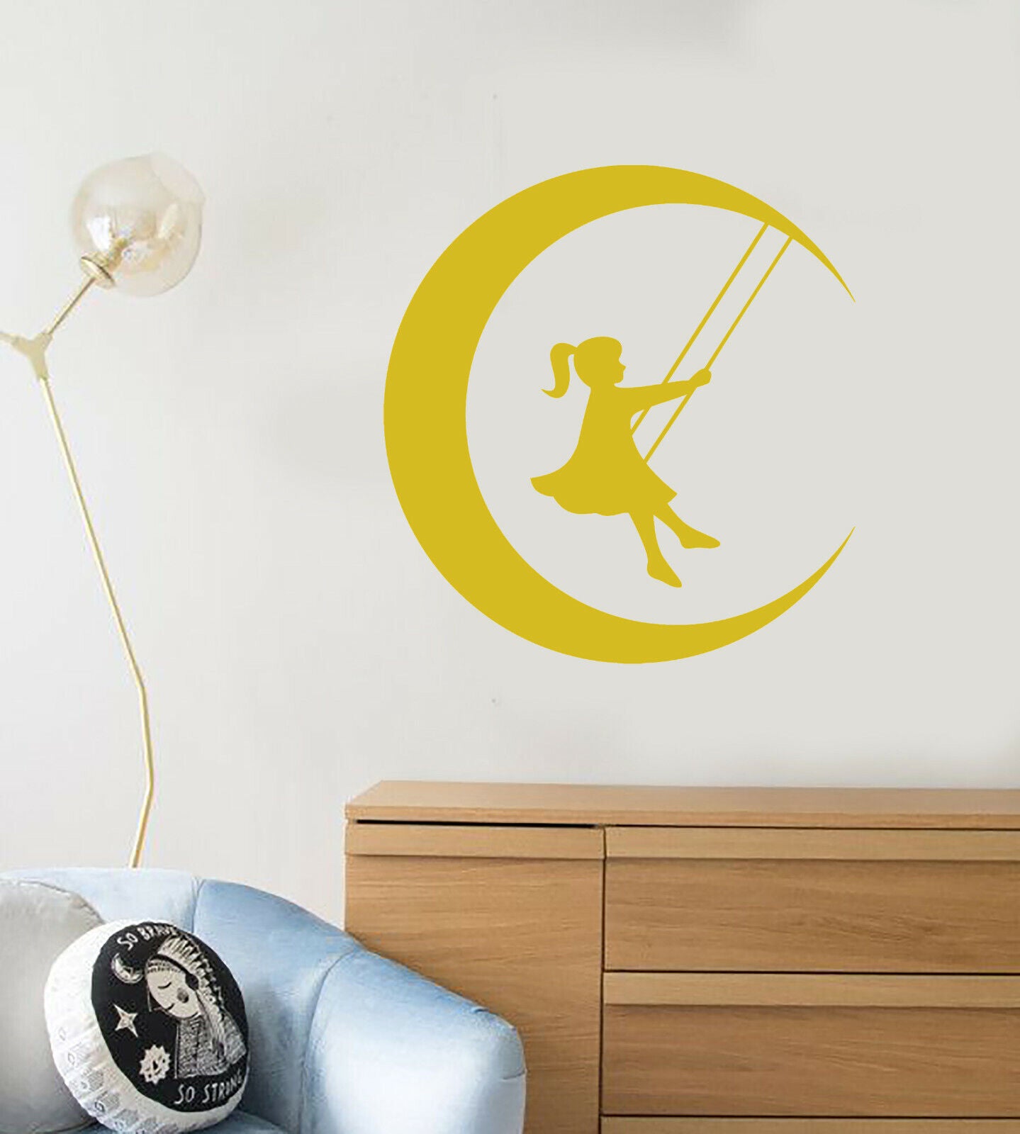 Autocollant mural en vinyle, conte de fées, balançoire petite fille sur croissant de lune (3501ig) 