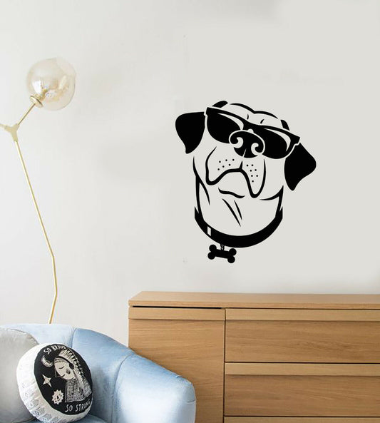 Autocollant mural en vinyle chien drôle dans des lunettes de soleil, autocollants pour chambre d'enfants (3965ig)